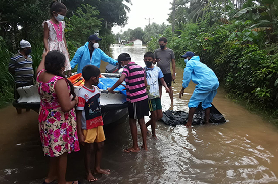 Sri Lanka Navy relief teams rescue flood victims and extend relief measures