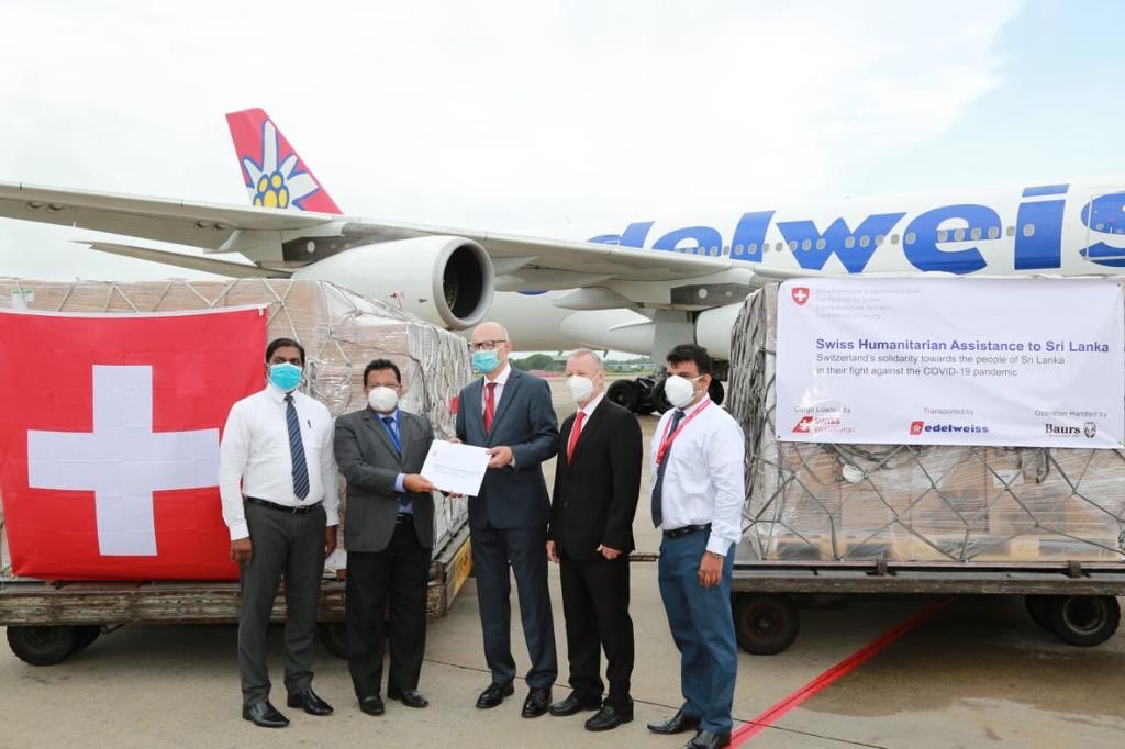 Switzerland sends humanitarian aid to Sri Lanka. Half a million antigen tests, 50 ventilators, 150 oxygen concentrators and other medical materials worth of LKR 800 million arrived in Colombo