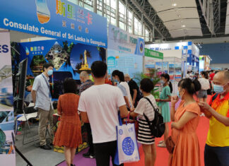Chinese visitors fascinated by Sri Lanka at the China International Tourism Industry Exposition
