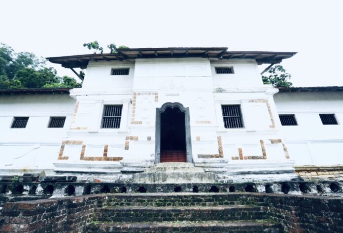 The US to support conservation of historical Kandy monuments