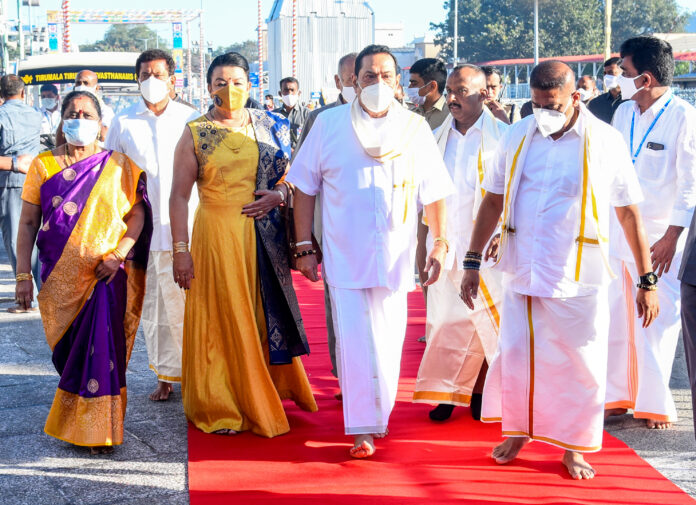 PM Mahinda Rajapaksa offer prayers at Tirumala Tirupati