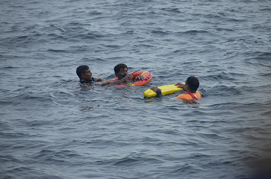 Sri Lankans amongst 440 migrants rescued from stormy seas off Malta