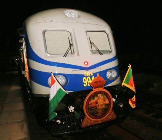 Colombo-Kankesanthurai luxury train launched