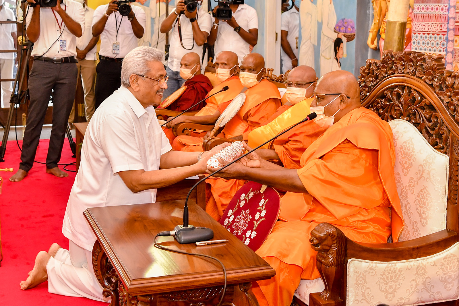 President honored with title of “Sri Lankadheeshwara Padma Vibhushana” by Kotte Sri Kalyani Samagri Dharma Maha Sangha Sabha