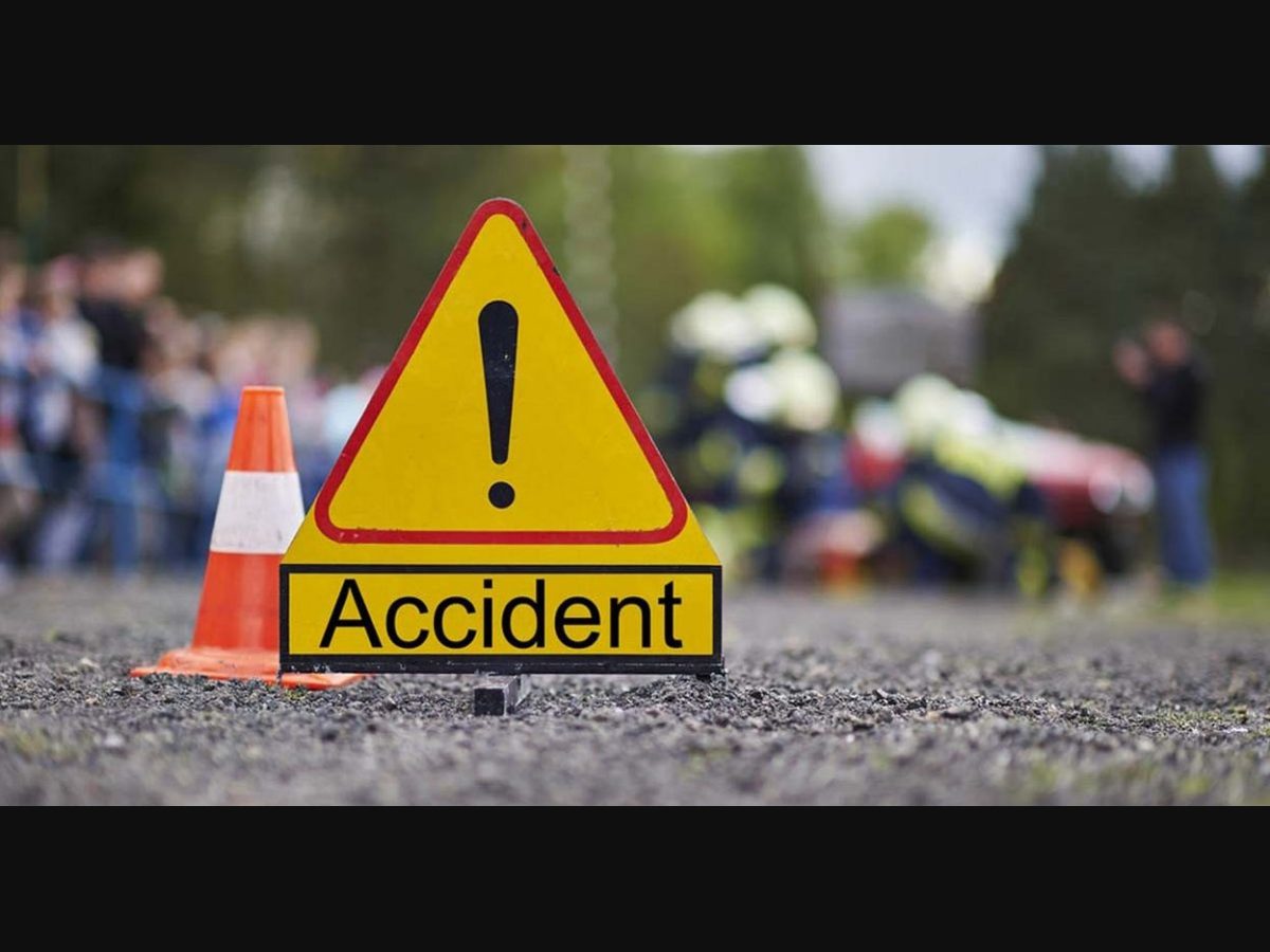 Road Accident – One dead 16 injured