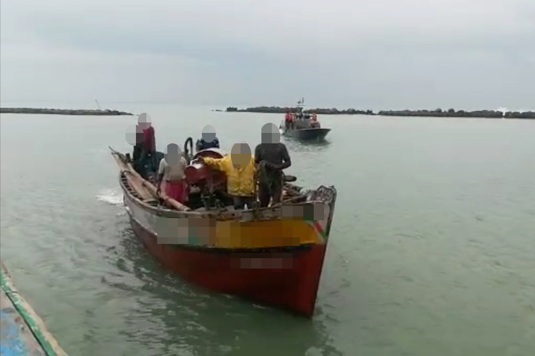 Six Indian fishermen arrested for poaching in Sri Lankan waters