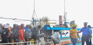 Navy nabs persons while attempting to illegally migrate from Sri Lanka