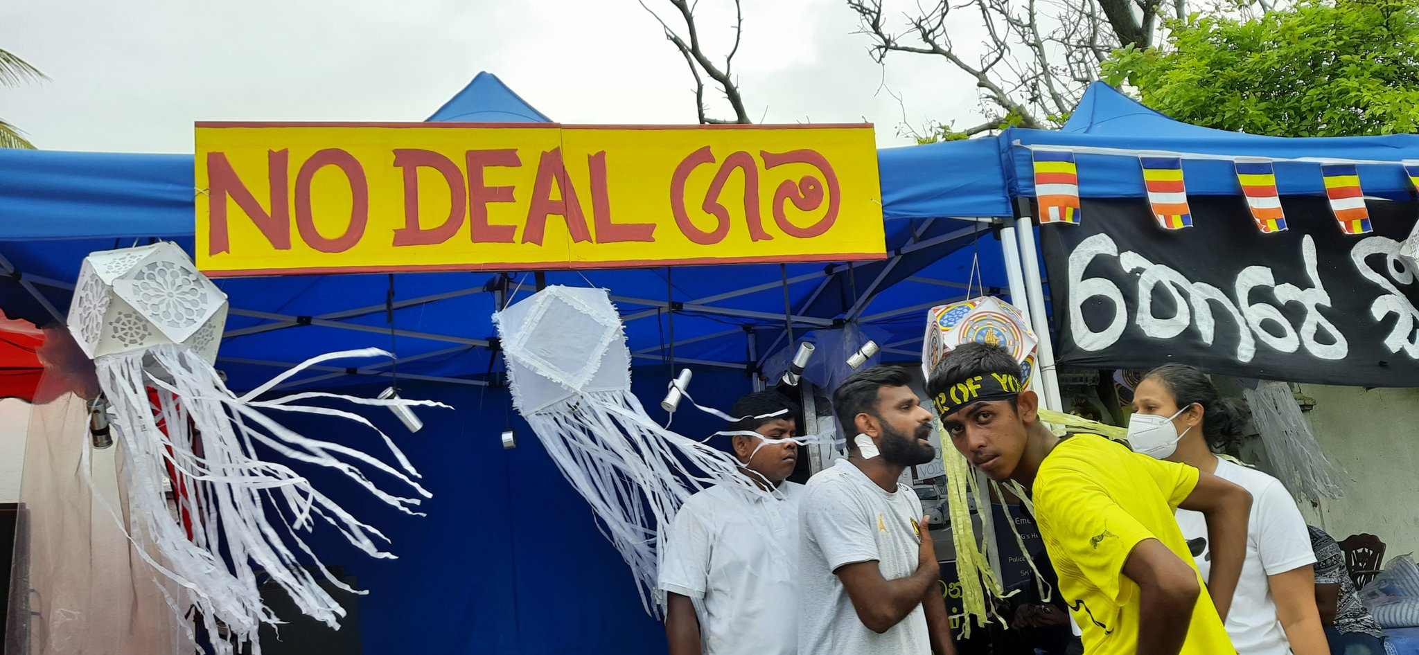 Protesters to remove No deal gama protest site