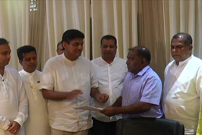 SLFP, SJB extend support for mass protest march in Colombo tomorrow