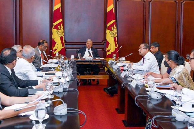President instructs to expeditiously implement Singapore-Sri Lanka FTA