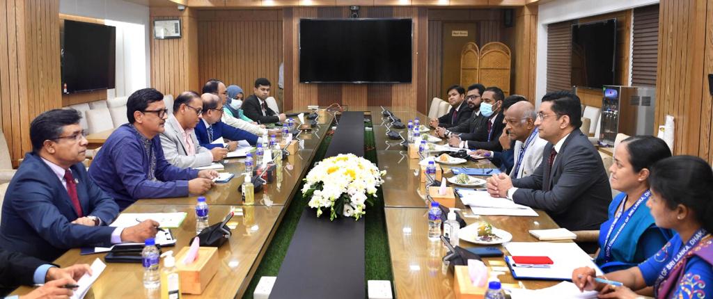 Foreign Minister Sabry discusses key areas of collaboration in shipping sector with Bangladesh