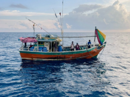 India rescued 4 SriLankan fishermen