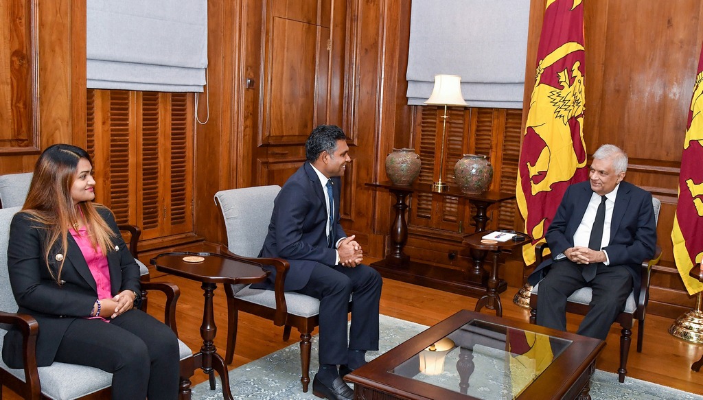 President invites Maldives to invest in Sri Lanka