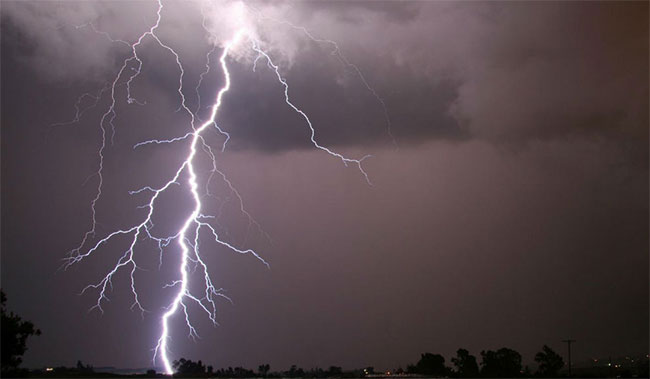 Advisory issued for severe lightning, thundershowers in 7 provinces