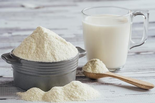 Milk powder importers announce reduction in prices