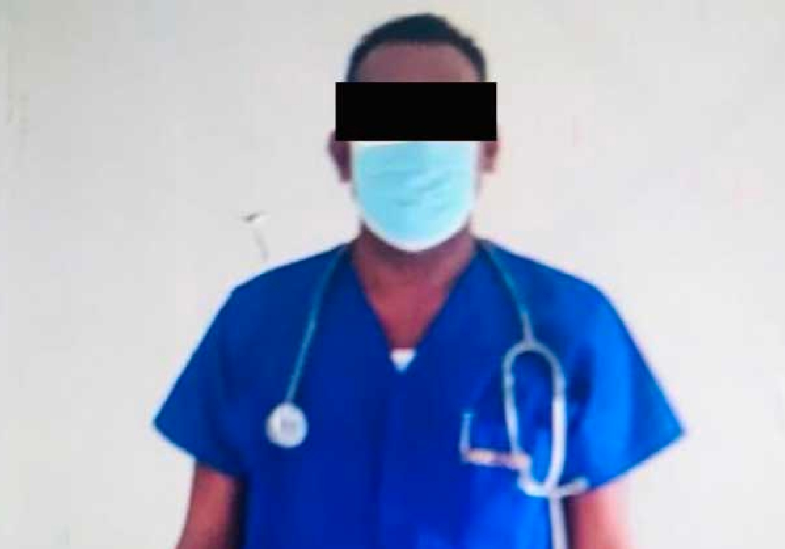 Man arrested for defrauding people while posing as doctor