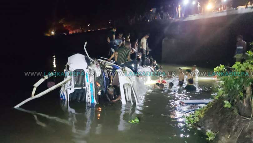 11 dead, several injured after bus collides and goes off bridge into river Manampitiya
