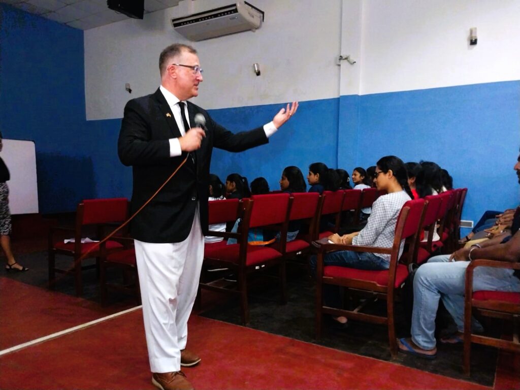 Dr. Patrick McNamara speaking to Sri Lankan students at the Ocean University in January 2024  