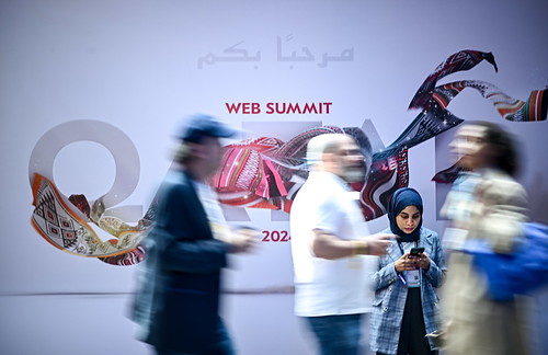 WSO2 Founder and CEO Dr. Sanjiva Weerawarana Explores Platformless Software Engineering at Web Summit Qatar 2024 Keynote Talk